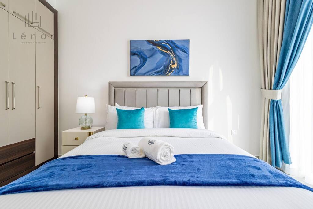 Luxe 2 Bedroom With Private Office